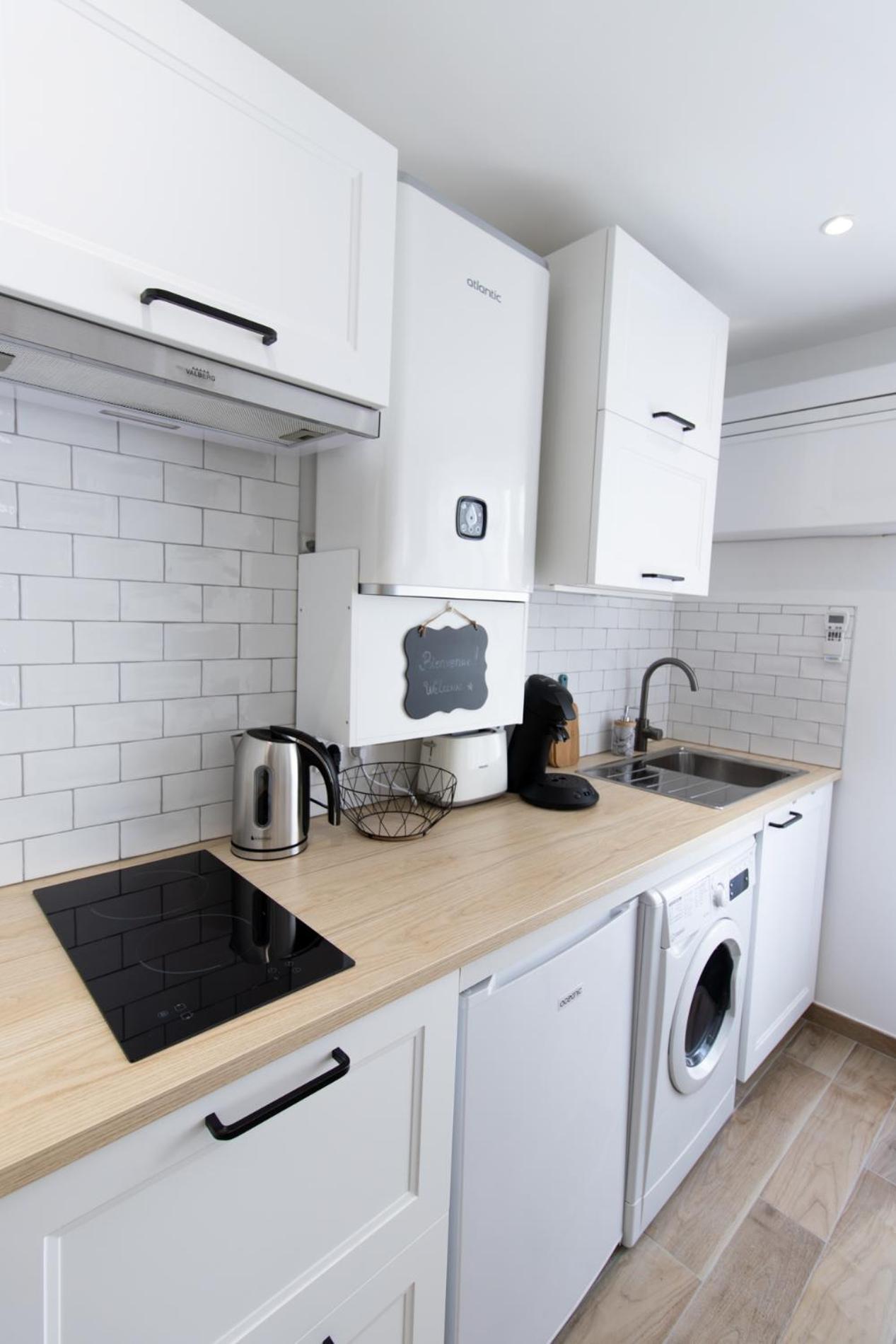 Appartamento Charmant Studio Climatise 'Alma 1' - Beziers Centre - Wifi Fibre - Netflix Esterno foto